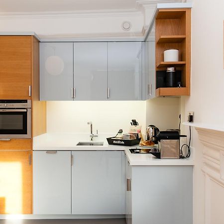 Blueprint Living Apartments - Doughty Street London Exteriör bild