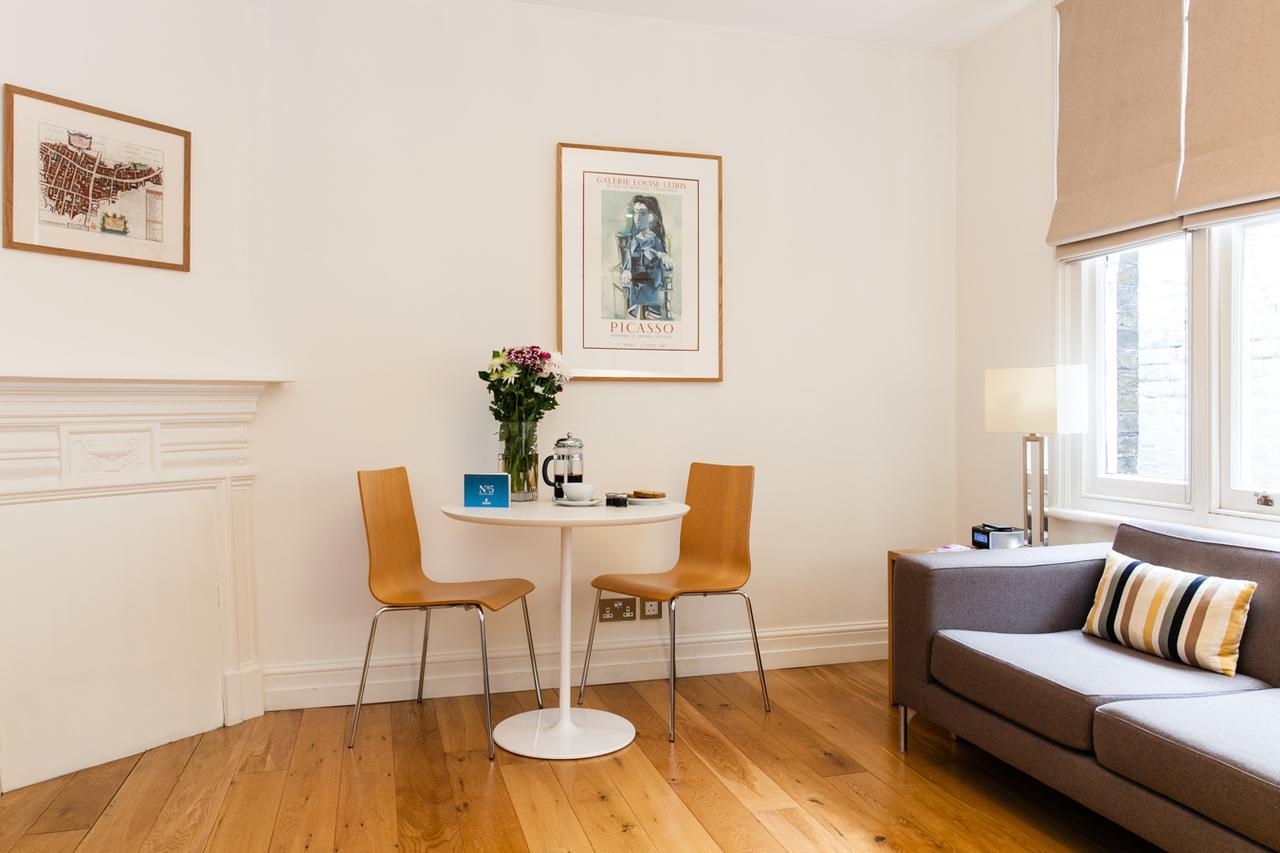 Blueprint Living Apartments - Doughty Street London Exteriör bild