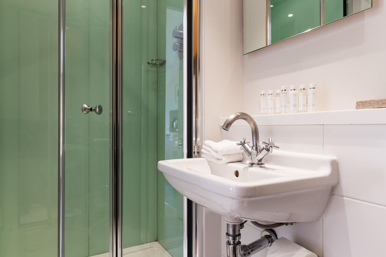 Blueprint Living Apartments - Doughty Street London Exteriör bild
